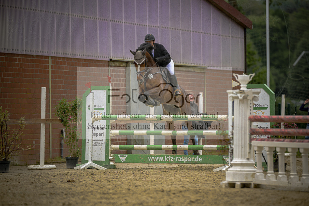 20240505-DOS_0804 | Entdecke hochwertige Reitturnierfotos von Foto Oger. Professionell, emotional und authentisch – jetzt Lieblingsmomente im Shop bestellen. - Realisiert mit Pictrs.com