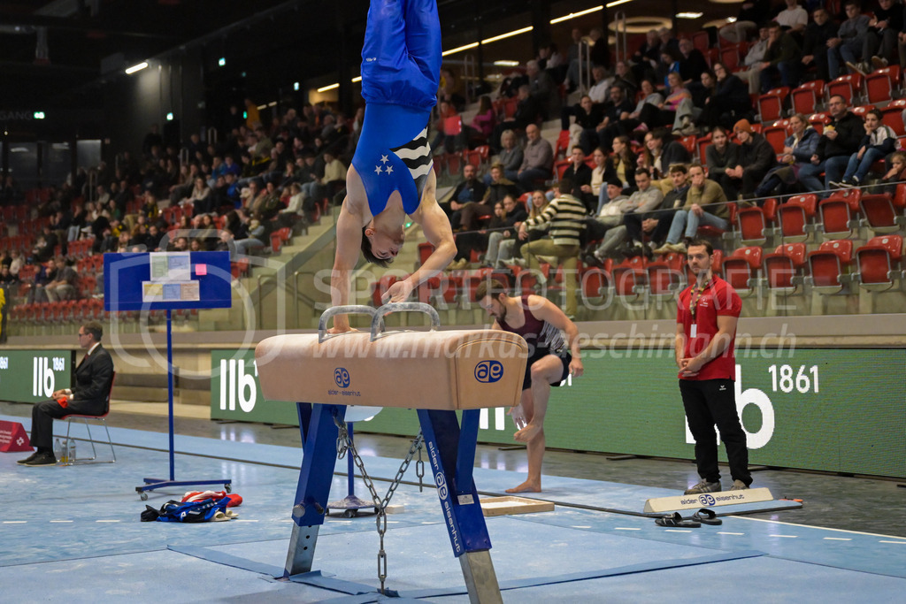 Schweizer Meisterschaften Kunstturnen Mannschaften Männer (A) - 22. November 2025 | Schweizer Meisterschaften Kunstturnen Mannschaften Männer (A)AXA Arena, WinterthurBild: Sportfotografie Markus Aeschimann | www.markus-aeschimann.ch - Realisiert mit Pictrs.com