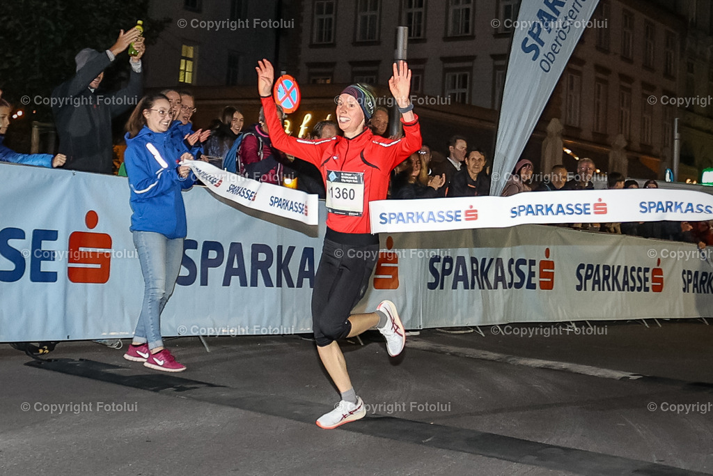 A-BINDER_20220922_0057 | LINZ,  AUSTRIA,22.Sept. 2022 - Night Run, Image shows Night Run.
Photo: Sportmediapics.com/ Manfred Binder