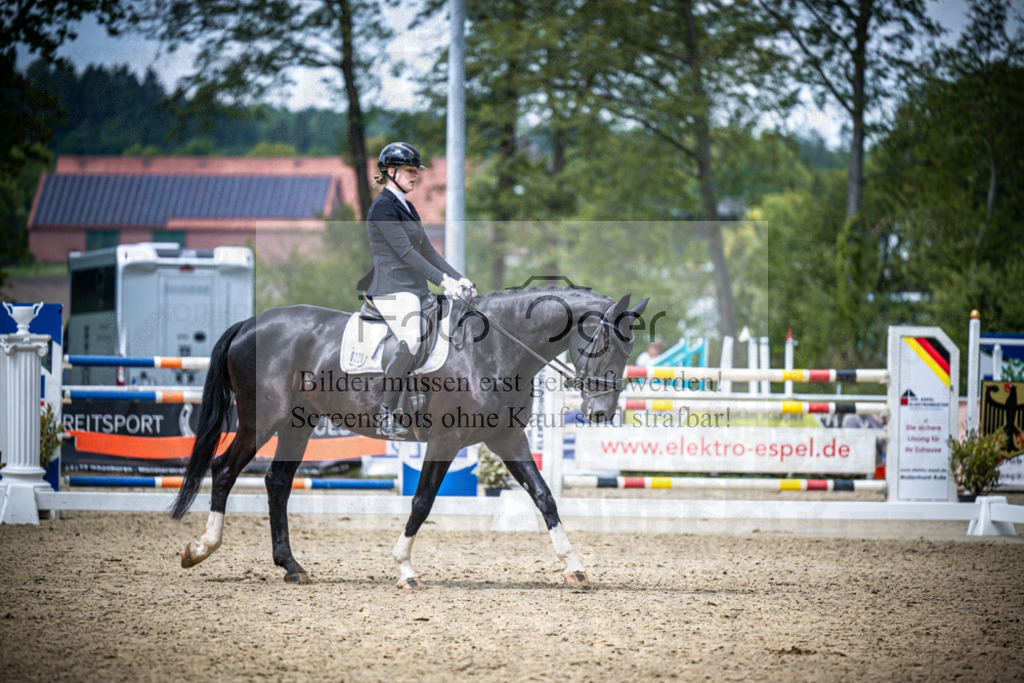 DOS_1236 | Reitturnier Venne - Realisiert mit Pictrs.com