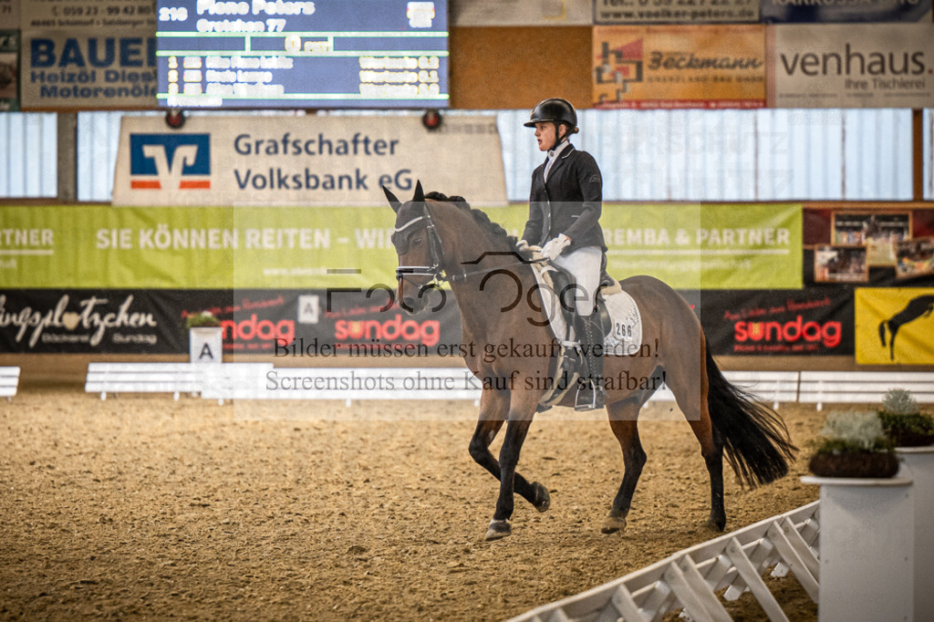 DOS_4432 | Entdecke hochwertige Reitturnierfotos von Foto Oger. Professionell, emotional und authentisch – jetzt Lieblingsmomente im Shop bestellen.Deutschlandweite Turnierfotografie. - Realisiert mit Pictrs.com