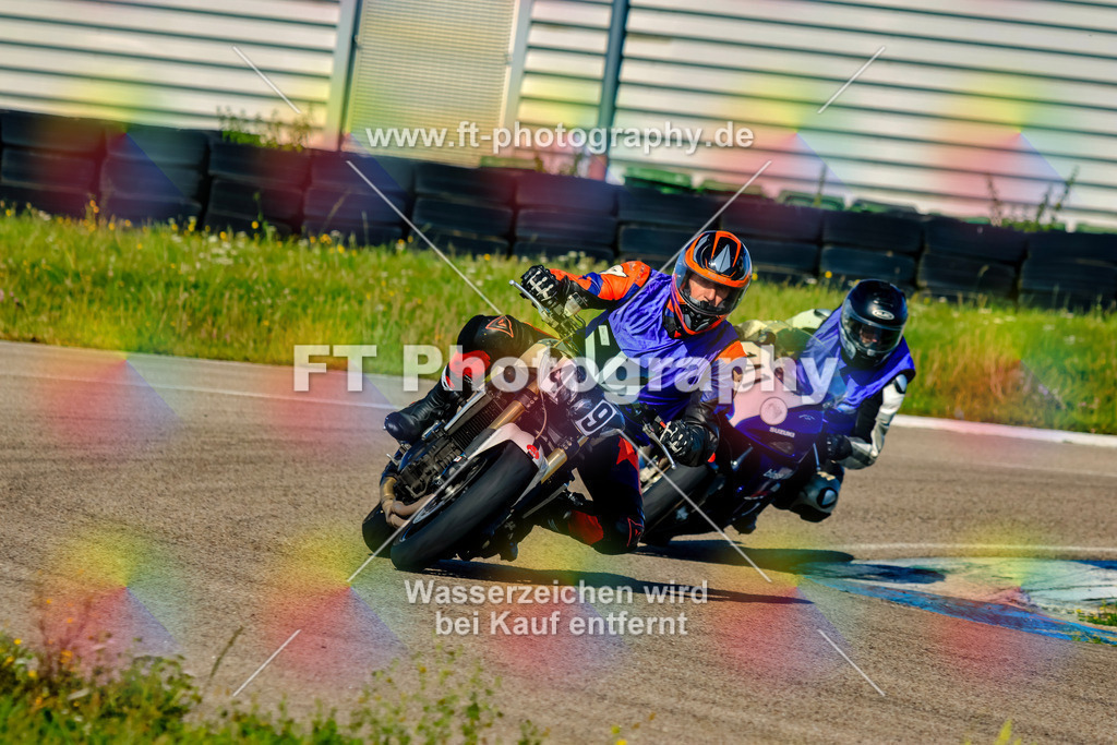 049-1718 | Hier findet Ihr Bilder von Touristenfahrten auf der Nürburgring Nordschleife oder von anderen Veranstaltungen die ich besucht habe. Viel Spass beim Durch Schauen 