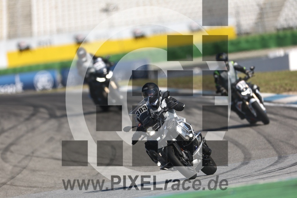 0383-20240624_00498 | Schöne Erinnerungen an spannende Momente - das festzuhalten ist unser Job. PIXELrace.de ist seit 2003 auf den Rennstrecken Europas unterwegs um die Action draußen beim Fahren und die wunderbare Stimmung imm Fahrerlager für euch einzufangen.
