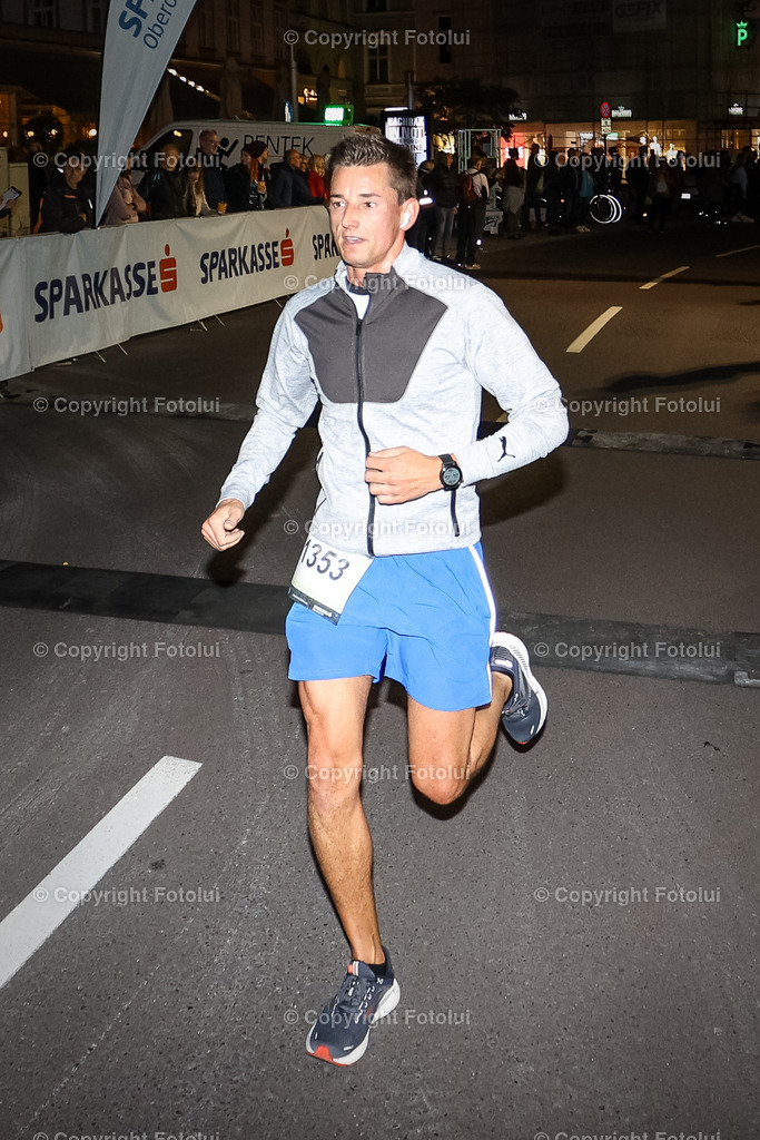 A-BINDER_20220922_0069 | LINZ,  AUSTRIA,22.Sept. 2022 - Night Run, Image shows Night Run.
Photo: Sportmediapics.com/ Manfred Binder