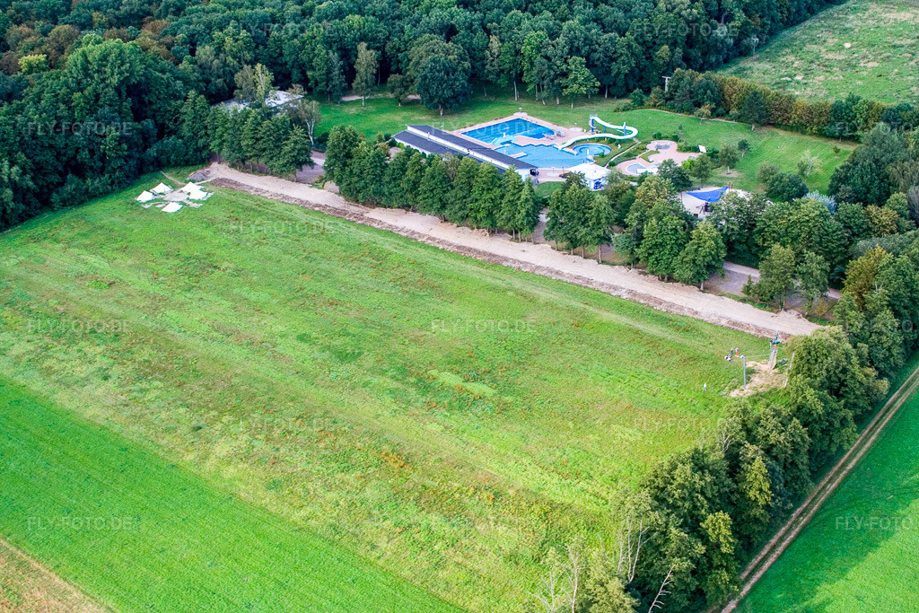 Luftbild: Riesenseilrutsche, Camp von Fun-Forest in Kandel im Bundesland Rheinland-Pfalz in Deutschland. Foto: IMG_7747.jpg vom 02.09.2007 durch Werner Riehm/FLY-FOTO.de