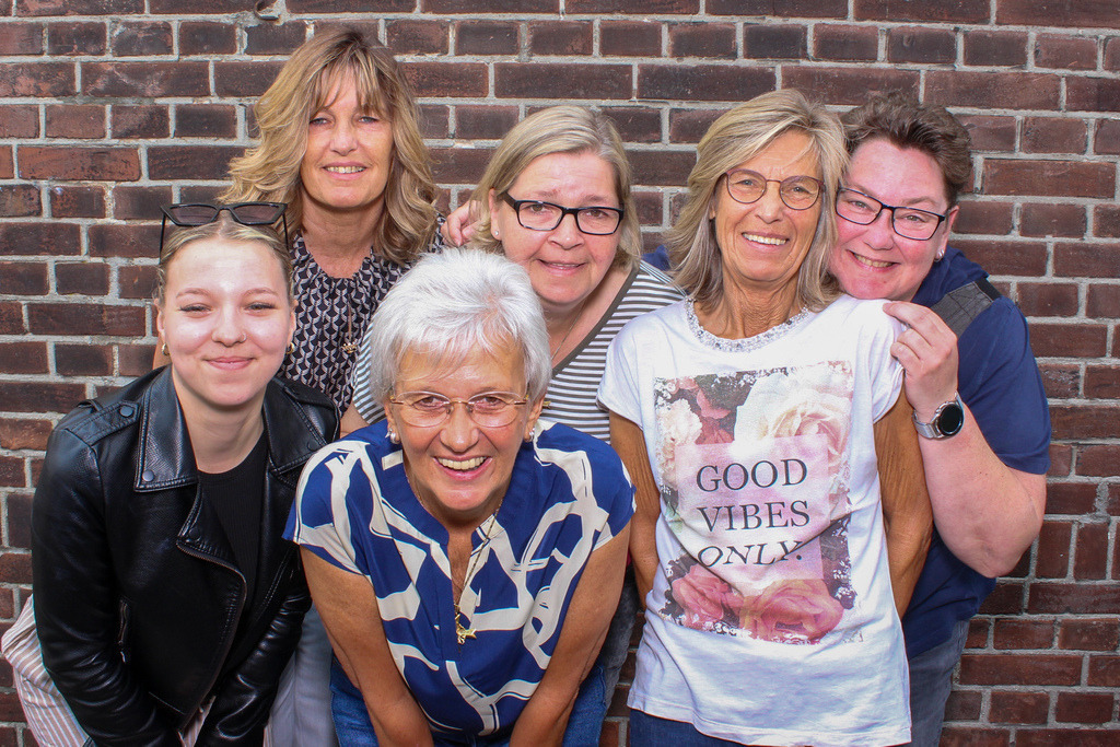 top-top.de-250601-170 | Foto, Video, Fotografie, Videografie, Fotobox, DJ, Discjockey, Musik, Musikbox, Veranstaltung, Photobooth, Amazon, Ebay, Buchtipp, Bestseller, Autor, Verlag, Buch, Wesel, Hamminkeln, NRW, Dinslaken, Rees, Drohne, Hochzeit, Party, Fotobox, Wesel, Fotograf