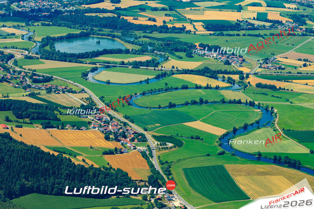 Die Luftaufnahme Schlondorf - Cham wurde 2022 vom Flugzeug aus (keine Drohne) erstellt. Hohe Auflösung -für große Poster und Wandbilder geeignet - Garantiert!