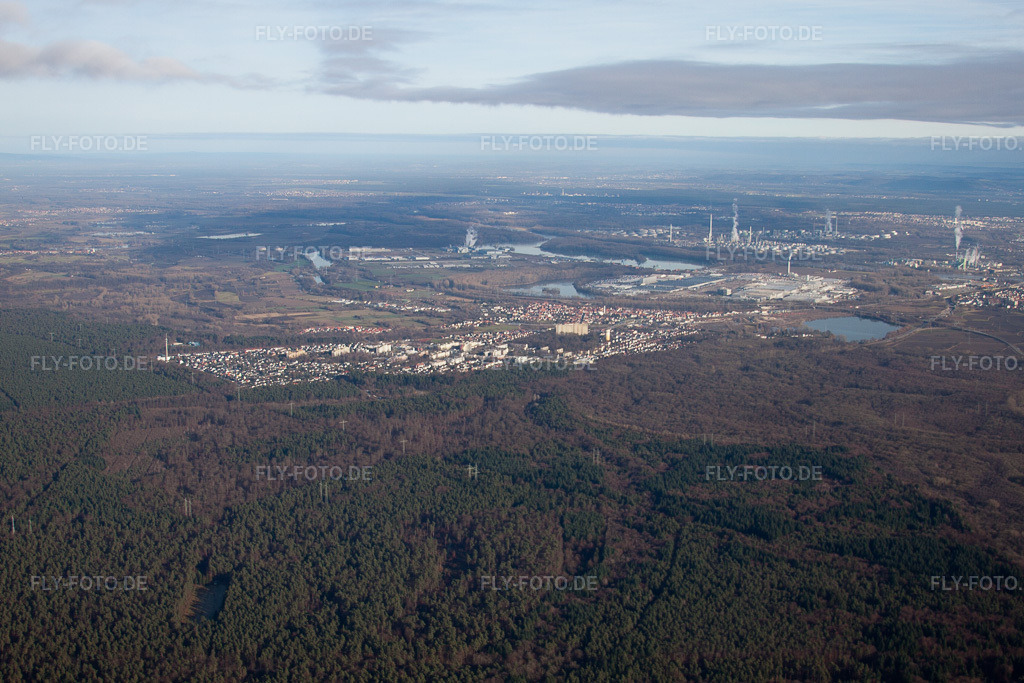 Luftbild: Ortsansicht von Südwesten in Wörth am Rhein im Bundesland Rheinland-Pfalz in Deutschland. Foto: IMG_48519.jpg vom 11.12.2011 durch Werner Riehm/FLY-FOTO.de