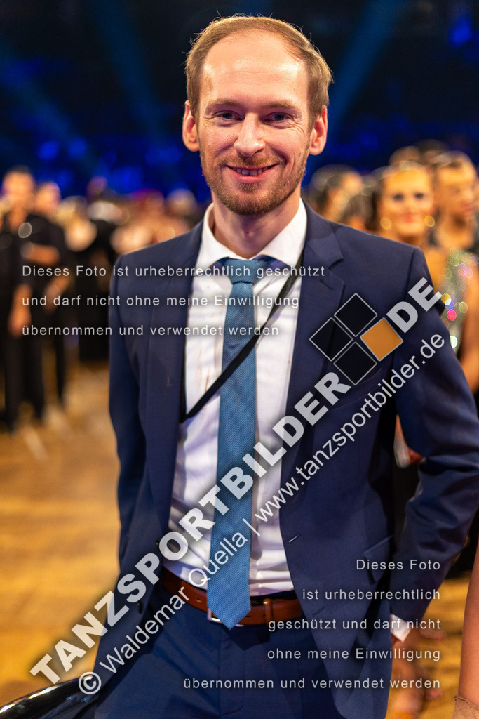 20231111-07069 | Hier finden Sie Tanz Bilder vom Latein und Standard Formationen tanzen. Sportbilder vom Tanzsport. Schöne Fotos und von Weltmeisterschaft, Europameisterschaft, Bundesliga, Regionalliga, Oberliga und Landesliga sowie von GOC Stuttgart, DanceComp, WM Bremen