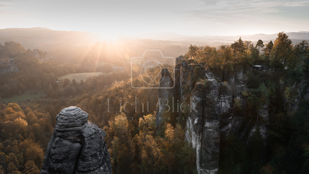 7M303044-4 | <licht-blick-fotografie><shooting><portraitshooting><tiershooting><landschaftsbilder><shootingbuchen><buchen><fotografbremen> <fotograf niedersachsen><fotografin Bremen und niedersachsen><carshooting><automobilfotografie><auto> - Realisiert mit Pictrs.com