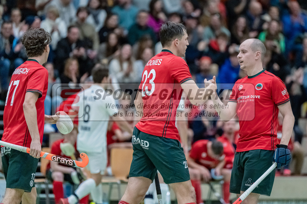 HK_20231216_107468 | 1. Bundesliga Herren  Crefelder HTC - Blau Weiß Köln am 16.12.2023 Sporthalle Glockenspitz, Krefeld , Boomes Anton ( Crefelder HTC #23 ) , Ehling Jonathan ( Crefelder HTC #22 )