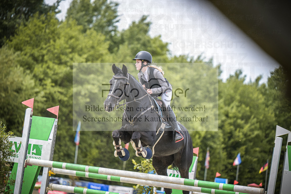DOS_5850 | Entdecke hochwertige Reitturnierfotos von Foto Oger. Professionell, emotional und authentisch – jetzt Lieblingsmomente im Shop bestellen.Deutschlandweite Turnierfotografie. - Realisiert mit Pictrs.com