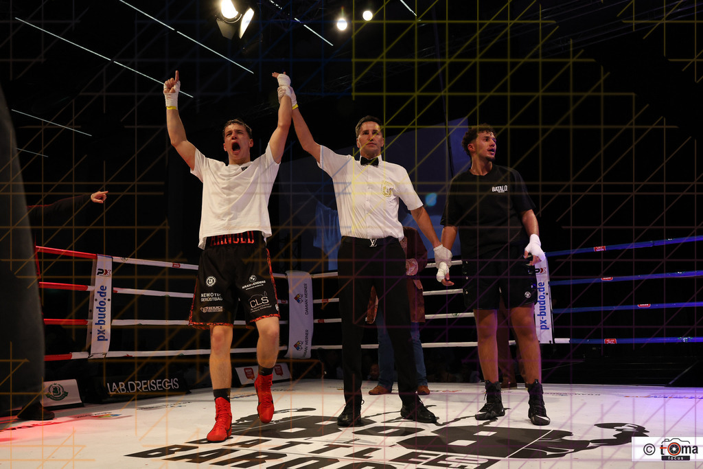 Faiz vs Arnold  25.04.2026 tomafocus Tb00128 | professionelle Sport- und Eventfotografie von Tomafocus – dynamische Bilder, emotionale Momente und hochwertige Aufnahmen für jeden Anlass. - Realisiert mit Pictrs.com