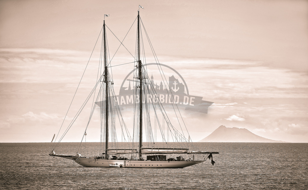 stativkunst-924 | Exklusive Hamburg collagen, tolle Segelbilder und viele weitere tolle Motive auf Leinwand, Poster, Alu-Dibond, u.v.m. findet Ihr bei uns auf hamburgbild.de. Findet Euer Wandbild für Euer Zuhause, Büro oder die  Praxis…. - Realisiert mit Pictrs.com