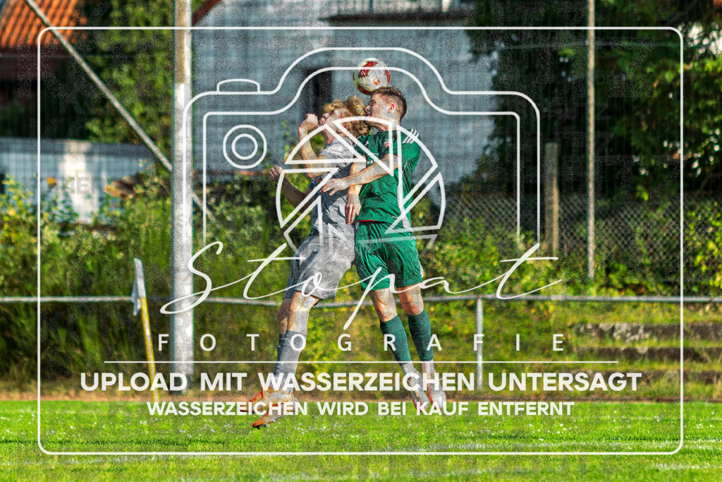 261004-HMKSCT-0005 | v.l. Niklas Grabasch (Heidmark #4), Wesley Weitz (SC Tewel #19);Kreisliga Herren HK - Heidmark vs. SC Tewel am 04.10.26 in Heidmarkstadion, Bad Fallingbostel - Realisiert mit Pictrs.com