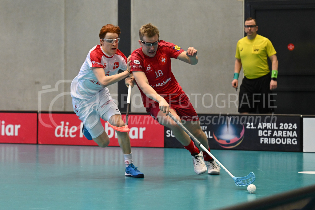 Switzerland B U19 vs Switzerland U19 - 4. February 2024 | Switzerland B U19 vs Switzerland U19
U19 Men International Matches in Switzerland
GoEasy Arena, Siggenthal Station
Switzerland forward #13 Levi Walser and Switzerland forward #18 Nils Boman.
Credit: Markus Aeschimann | <a href="https://www.markus-aeschimann.ch">Sportfotografie Markus Aeschimann</a> | <a href="https://www.instagram.com/sportfotografie.aeschimann">@sportfotografie.aeschimann</a> - Realisiert mit Pictrs.com