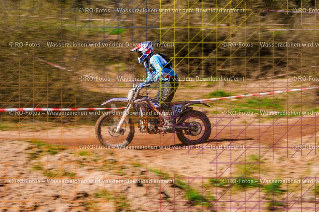 3 Lauf Mernes-309 | Sportfotografie von RO-Fotos: Motorsport, Motocross, Enduro, Laufveranstaltungen und Triathlon. Professionelle Fotos von Sportlern und Events. - Realisiert mit Pictrs.com
