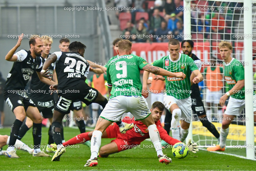SK Puntigamer Sturm vs. SK Rapid Wien Siegerehrung, Impressionen | #20 Seedyahmed Tijan Jatta SK Sturm, #9 Guido Burgstaller SK Rapid, #45 Niklas Hedl SK Rapid, #43 Leopold Querfeld SK Rapid, SK Puntigamer Sturm vs. SK Rapid Wien Siegerehrung, Impressionen, SK Puntigamer Sturm vs. SK Rapid Wien Siegerehrung, Impressionen am 01.05.2024 in Klagenfurt (Wörthersee Stadion ), Austria, (Photo by Bernd Stefan)