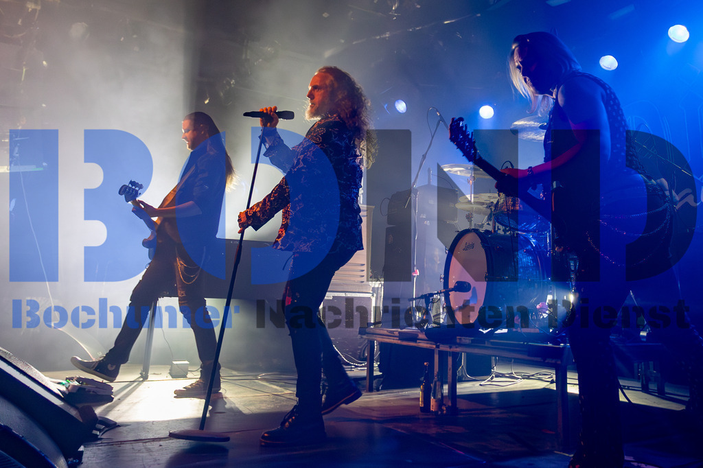 SES_NURDIO20250102-3 | bond - Realisiert mit Pictrs.com