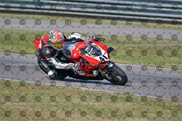 26BT01-0099 | 041 - Realisiert mit Pictrs.com