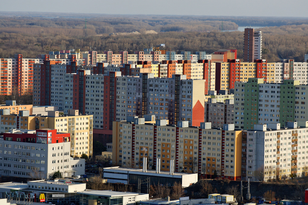 moderner Stadtteil | Bratislava, Slowakei - March 03, 2012: moderner Stadtteil. - Realisiert mit Pictrs.com