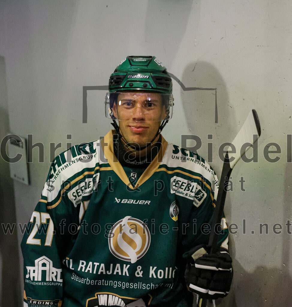 2025-09-12_057_TSV_Erding_gegen_EV_Landshut | Erding, Deutschland, 12.09.2025:Eishockey, Oberliga Süd 2025 / 2026, Testspiel, TSV Erding gegen EV Landshut, Endergebnis: 4:6Mark Waldhausen (Erding Gladiators, #27)Foto: Christian Riedel / fotografie-riedel.net