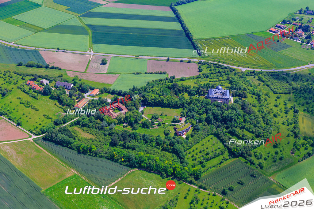 Die Luftaufnahme Wetzhausen - Stadtlauringen wurde vom UL-Flugzeug (keine Drohne) aus fotografiert.Hohe Druck- Auflösung-die Geschenkidee!