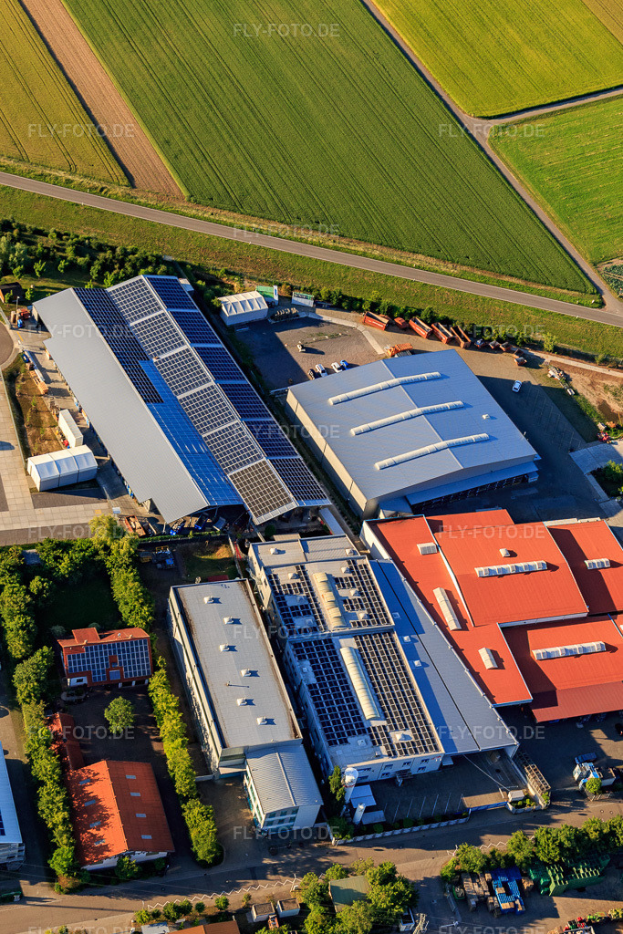Luftbild: Gewerbergebiet Im Gereut mit WWS Metallformen GmbH, HGGS LaserCUT GmbH & Co. KG in Hatzenbühl im Bundesland Rheinland-Pfalz in Deutschland. Foto: IMG_115112.jpg vom 13.06.2019 durch Werner Riehm/FLY-FOTO.deWWW.WWS-METALLFORMEN.DE