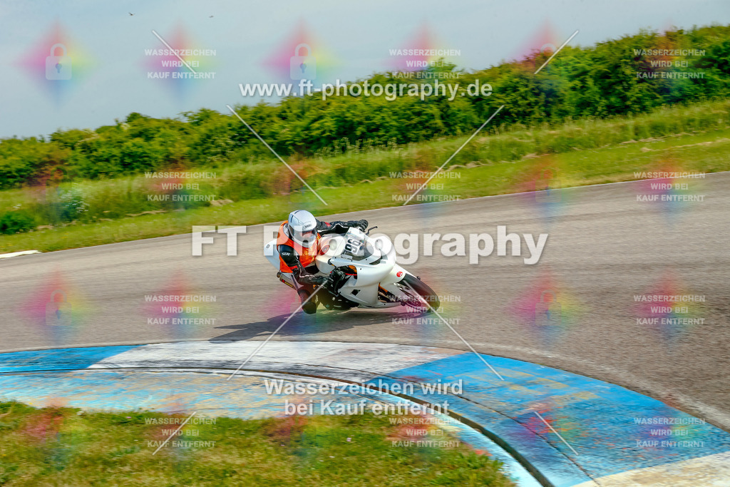 _MOT1245 | Hier findet Ihr Bilder von Touristenfahrten auf der Nürburgring Nordschleife oder von anderen Veranstaltungen die ich besucht habe. Viel Spass beim Durch Schauen 