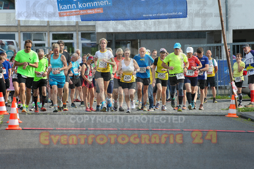 250801_1811_EX1_6475 | Sportfotografie im Rhein-Sieg Kreis, Köln, Bonn, NRW, Rheinland Pfalz, Hessen, etc. Unser Tätigkeitsfeld umfasst den Laufsport vom Volkslauf über den Marathon, Duathlon, Triathon bis zum Ultralauf wie Kölnpfad Ultra oder Schindertrail.