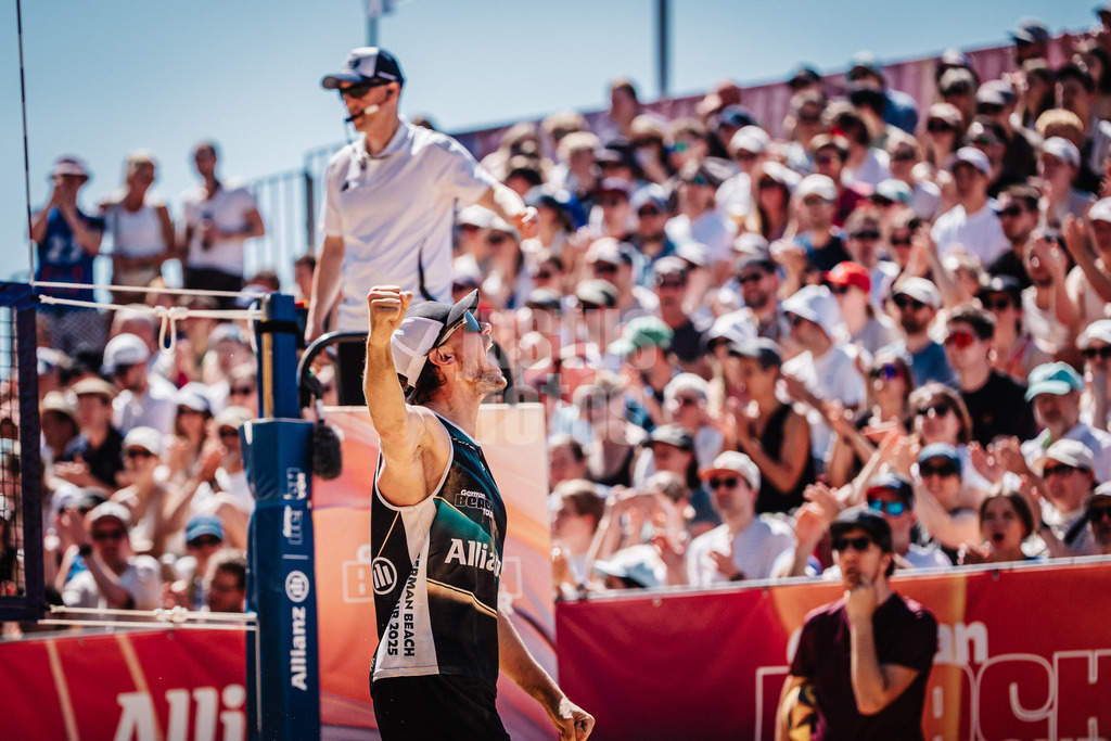Beachvolleyball | Männer | Allianz German Beach Tour 2025 | Tourstop Düsseldorf | 11.05.2025 | Paul Henning jubelt