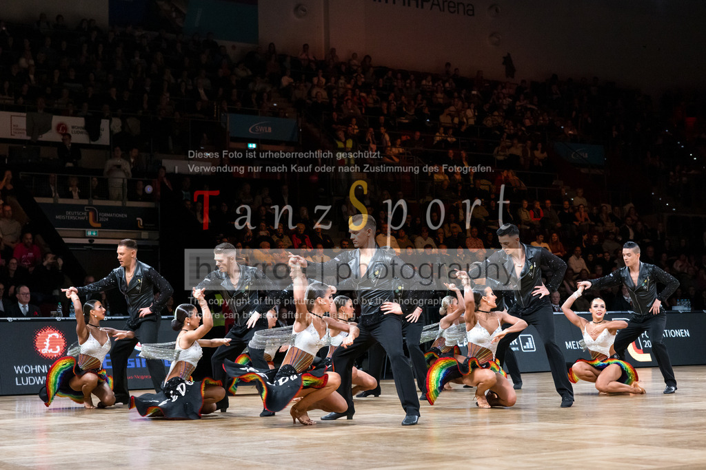 20241109_DM-Formationen_4197 | Tanzsportbilder, Standardtanz, Lateintanz, WDSF, DTV, LTVB, dancecomp, goc, hessen tanzt, blaues band der spree, walzer, tango, wiener walzer, slowfox, quickstepp, samba, rumba, cha-cha-cha, paso doble. jive, hd-kroft photography, turniertanzsport