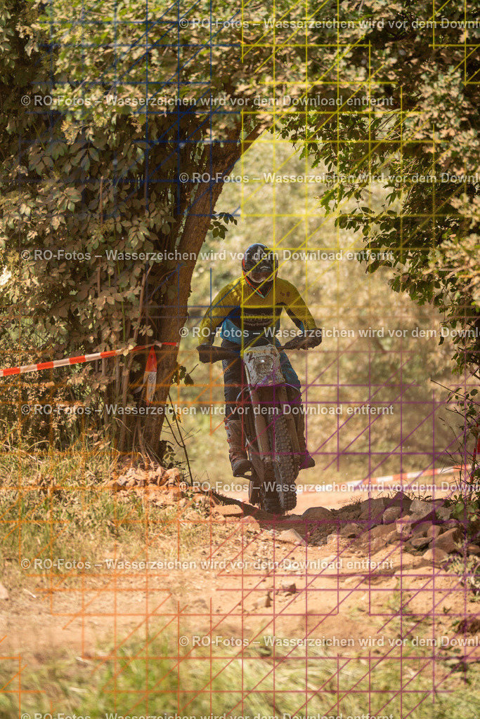 Wolfshausen 5 Lauf -797 | Sportfotografie von RO-Fotos: Motorsport, Motocross, Enduro, Laufveranstaltungen und Triathlon. Professionelle Fotos von Sportlern und Events. - Realisiert mit Pictrs.com