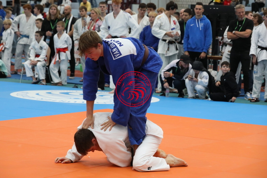 1J7A3088 | Fotos vom Adler Cup - Pictures from Adler Cup

Hier findet Ihr alle Eindrücke und großen Momente der Adler Cup Wochenenden. Here you will find all impressions and great moments of the Adler Cup weekends. - Realisiert mit Pictrs.com