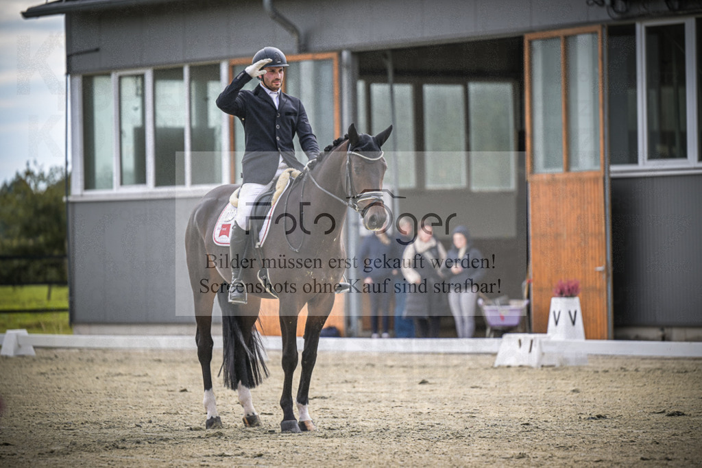 DOS_0235 | Entdecke hochwertige Reitturnierfotos von Foto Oger. Professionell, emotional und authentisch – jetzt Lieblingsmomente im Shop bestellen.Deutschlandweite Turnierfotografie. - Realisiert mit Pictrs.com