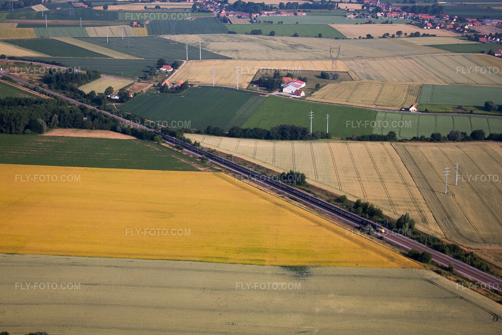 Aerial view: Eurostar at Wulverdinghe in Millam in the state North, France. – Photo: IMG_58960.jpg taken on 07/22/2013 by Werner Riehm/FLY-FOTO.com – Resolution of the original: 4752 x 3168 px