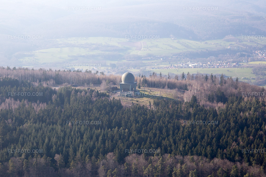 Aerial view: View of the town in Lampertsloch in the state Bas-Rhin, France.Photo: IMG_086676.jpg taken on 03/26/2016 by Werner Riehm/FLY-FOTO.comResolution of the original: 5472 x 3648 px