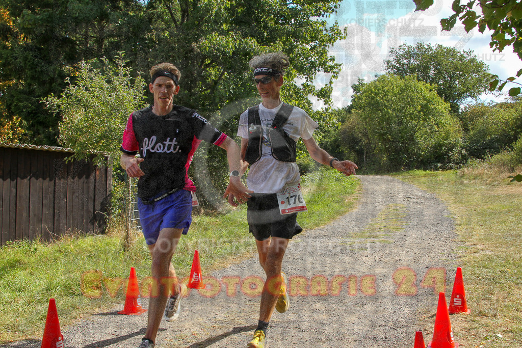 250830_1301_EV4_4137 | Sportfotografie im Rhein-Sieg Kreis, Köln, Bonn, NRW, Rheinland Pfalz, Hessen, etc. Unser Tätigkeitsfeld umfasst den Laufsport vom Volkslauf über den Marathon, Duathlon, Triathon bis zum Ultralauf wie Kölnpfad Ultra oder Schindertrail.