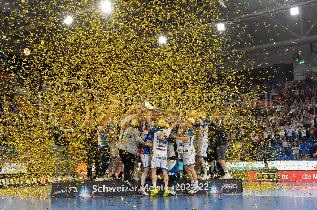 SV Wiler-Ersigen vs GC Unihockey - 23. April 2022 | SV Wiler-Ersigen vs GC Unihockey
Stimo Arena, Kloten
GC ist Schweizer Meister 2021/22.
Bild: Sportfotografie Markus Aeschimann | www.markus-aeschimann.ch - Realisiert mit Pictrs.com