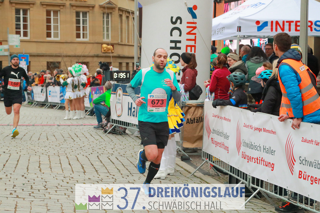 VR Bank Hauptlauf 10000m | 3 Koenigslauf 2023 - Realisiert mit Pictrs.com