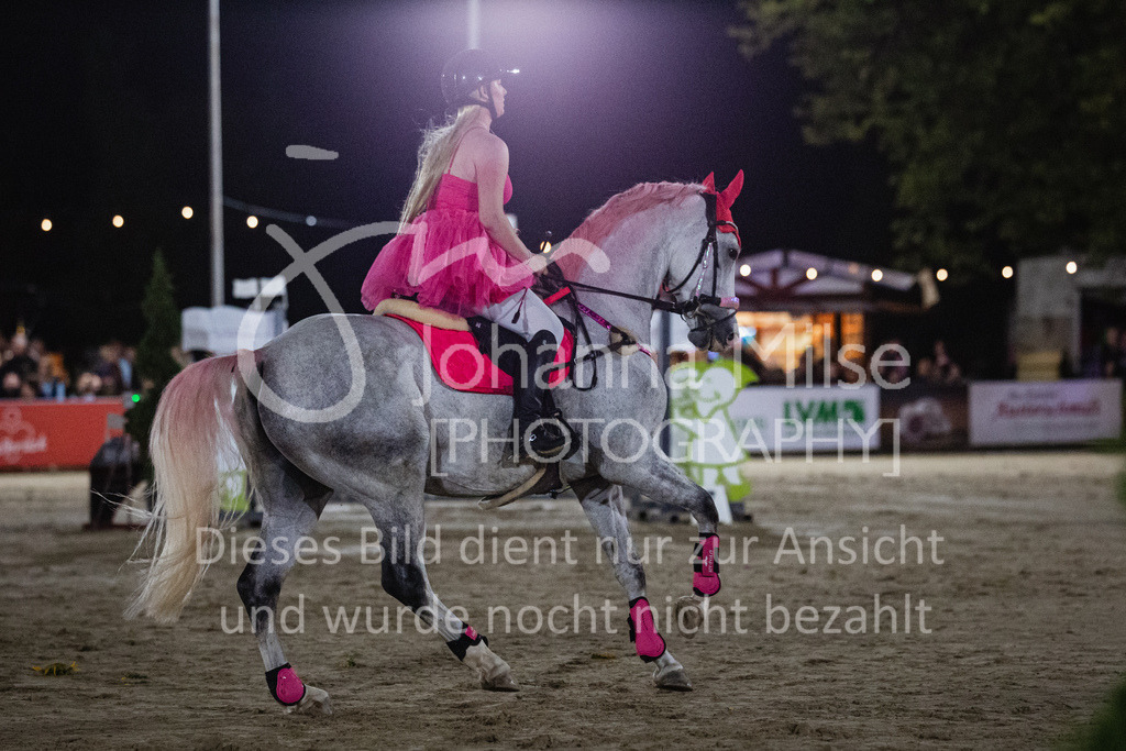 230827_Delbrueck_Kostuem-832 | Deine schönsten Turniermomente als professionelle Fotos! Entdecke hochwertige Pferdesport-Fotografie im Online-Shop. Jetzt Fotos finden & bestellen!