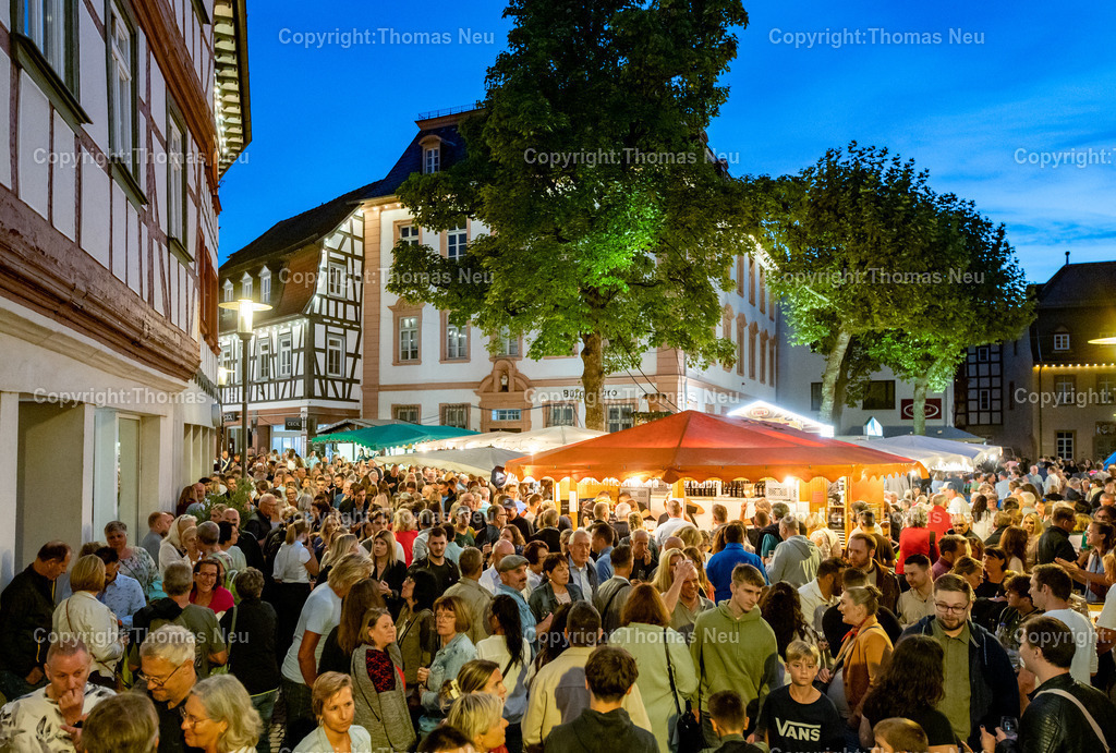 1_Winzerfest-Bensheim | Winzerfest 2025, Bensheim, Innenstadt,,zur blauen Stunde, Nacht, Bild: Thomas Neu