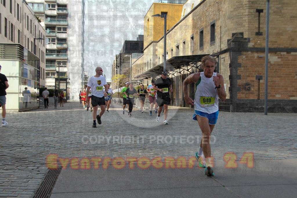 250920_1459_EV4_7773 | Sportfotografie im Rhein-Sieg Kreis, Köln, Bonn, NRW, Rheinland Pfalz, Hessen, etc. Unser Tätigkeitsfeld umfasst den Laufsport vom Volkslauf über den Marathon, Duathlon, Triathon bis zum Ultralauf wie Kölnpfad Ultra oder Schindertrail.