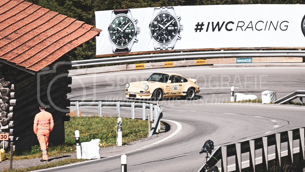 19. Arosa ClassicCar 2023 - 1. September 2023 | 19. Arosa ClassicCar 2023
Arosa, Schweiz
Scherer Fabio aus Engelberg mit der Startnummer 305 in einem Porsche 911 RSR, Jahrgang 1989, in der Klasse Competition.
@arosaclassiccar, @arosa.official, #arosaclassiccar, #arosa, #76curves, #classiccar
Bild: Sportfotografie Markus Aeschimann | www.markus-aeschimann.ch - Realisiert mit Pictrs.com