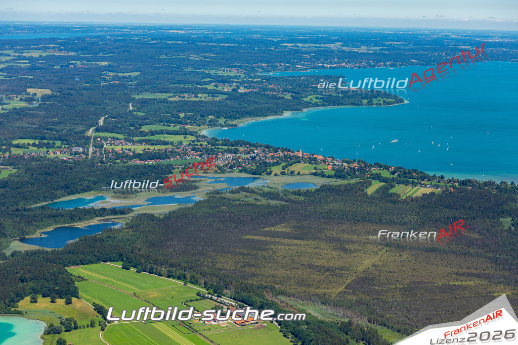 Aktuelles Luftbild von Osterseen Iffeldorf - Die Luftaufnahme wurde 2022 mittels UL-Flugzeug erstellt ( keine Drohne ) - hochauflösende Kamera-Systeme von  Canon -Beste Qualität - Für grossformatige Ausdrucke geeignet. Die Geschenkidee !