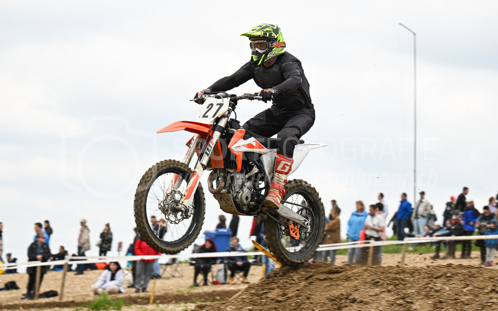 Motocross Schlatt bei Winterthur - 30. April 2023 | #27 Kuenzi Ruedi aus Laengenbuehl (CH) auf KTM in der Kategorie Senioren am Motocross Schlatt bei Winterthur, 30. April 2023. 
Instagram: @mx_schlatt | @mc_wila | @sam_schweiz
Bild: Sportfotografie Markus Aeschimann | www.markus-aeschimann.ch - Realisiert mit Pictrs.com