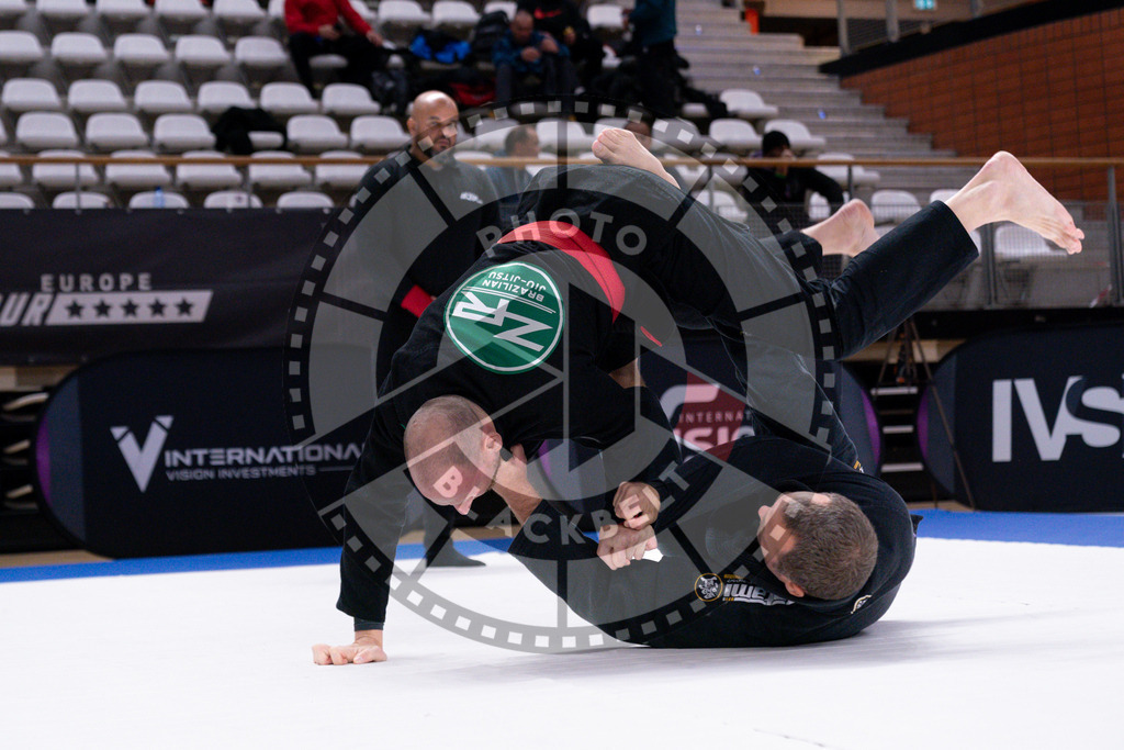 20241013PBB1145 | Athletes compete during the AJP Tour Europe Continental Jiu-Jitsu Amateurs & Masters Championship on October 13, 2024 in Almere near Amsterdam, Netherlands. © Chiara Dazi / photoblackbelt