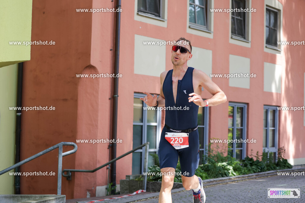 KSZ_7090 | Stadttriathlon Erding 2025. #yourpictrs #sportshot_your_pictrs @Sportshotphotography #stadttriathlonerding Copyright: www.sportshot.de