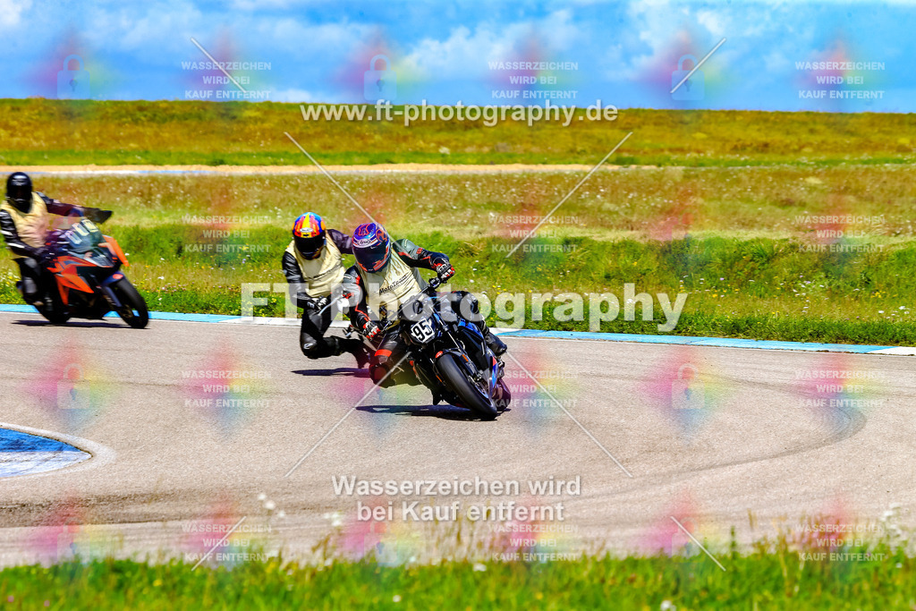 095-6078 | Hier findet Ihr Bilder von Touristenfahrten auf der Nürburgring Nordschleife oder von anderen Veranstaltungen die ich besucht habe. Viel Spass beim Durch Schauen 