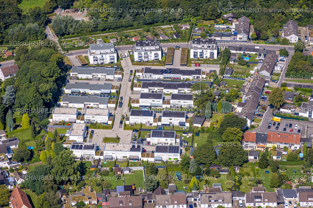 Gladbeck240806065 | Luftbild, Wohngebiet Wohnsiedlung Alter Sportplatz mit Flachdach Bungalows, Brauck, Gladbeck, Ruhrgebiet, Nordrhein-Westfalen, Deutschland